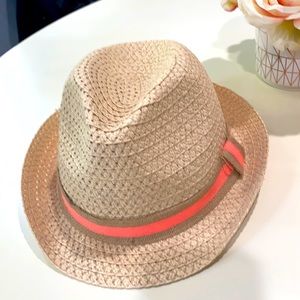 beich hat with orange